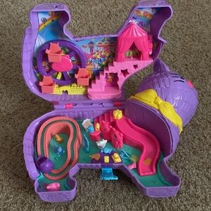 Polly Pocket Cat Adventure Playset